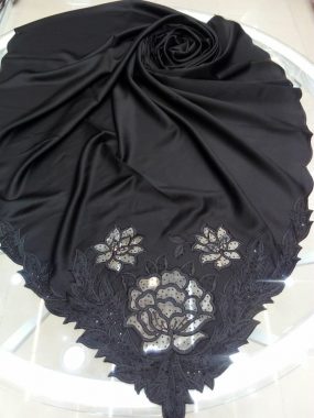 روسری مجلسی کار شده