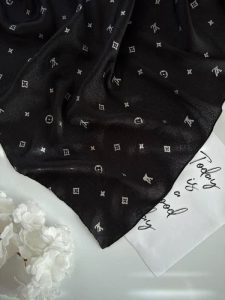 روسری مشکی
